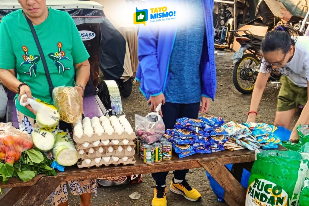 The women behind a roadside pantry helping transport workers in Sucat
