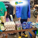 The women behind a roadside pantry helping transport workers in Sucat