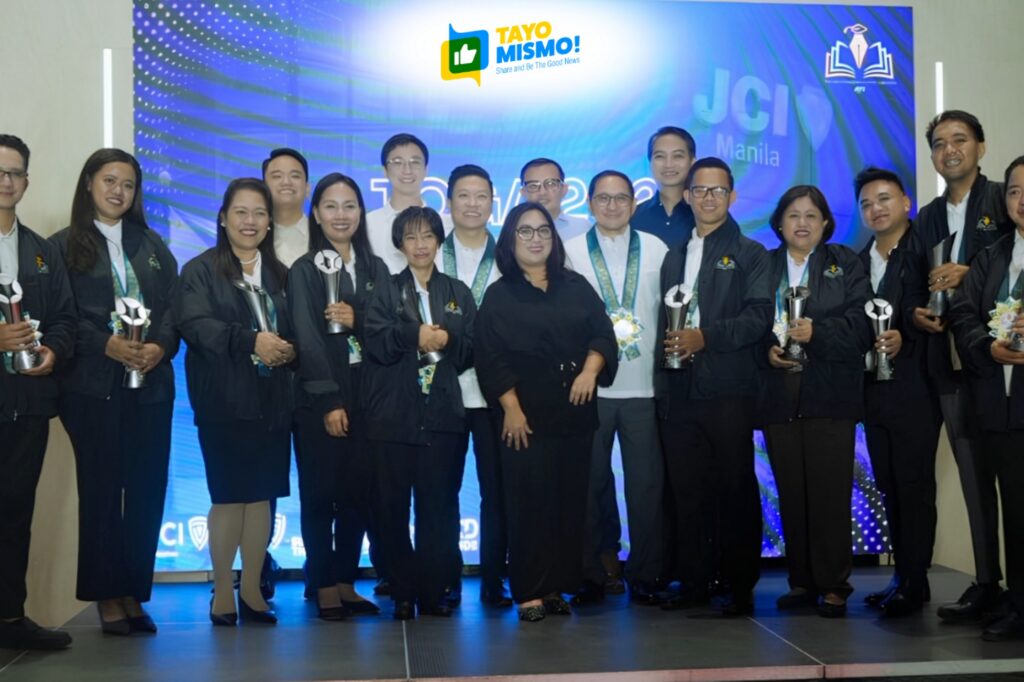 Ten teachers changing lives honored at the Ten Outstanding Guro Awards