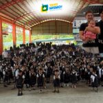 Ian Darcy brings school supplies and a culture of giving to four schools in Tagkawayan